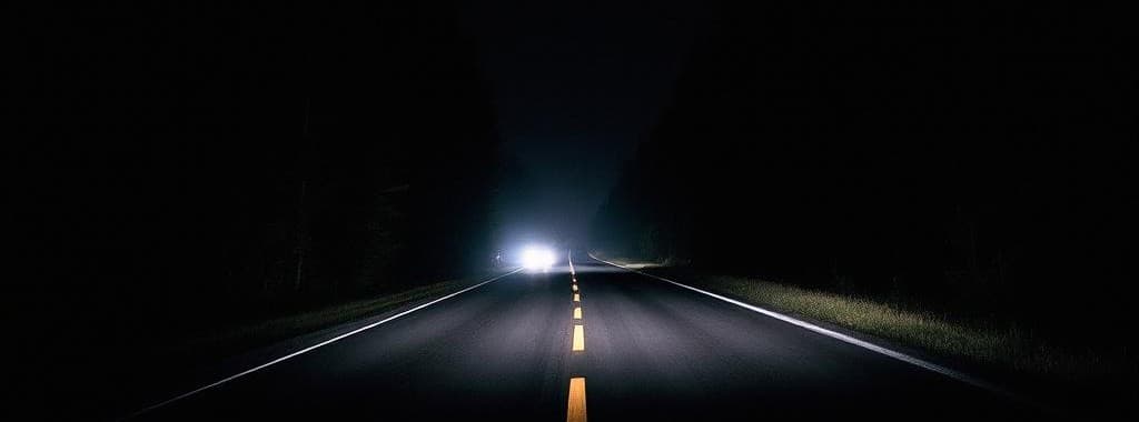 La route 8 à la tombée de la nuit — entre Doaktown et Blackville